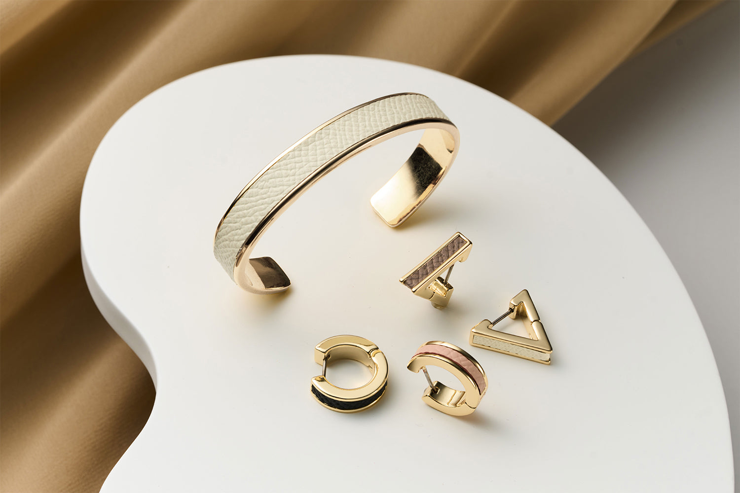 【新作】リネア アクセサリーコレクション