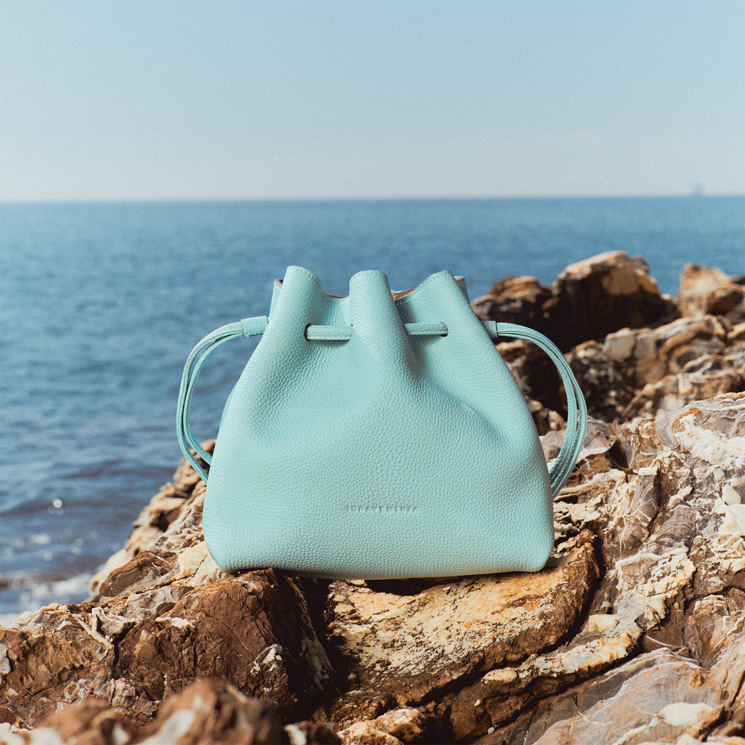Noa Bag Shrink Leather (Mini) – BONAVENTURA (ボナベンチュラ)