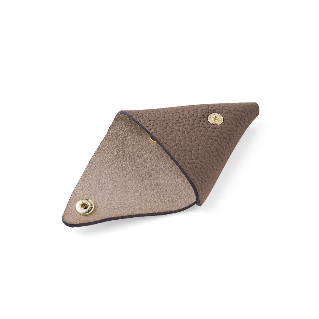 Triangle Coin Case Shrink Leather (Etoupe)