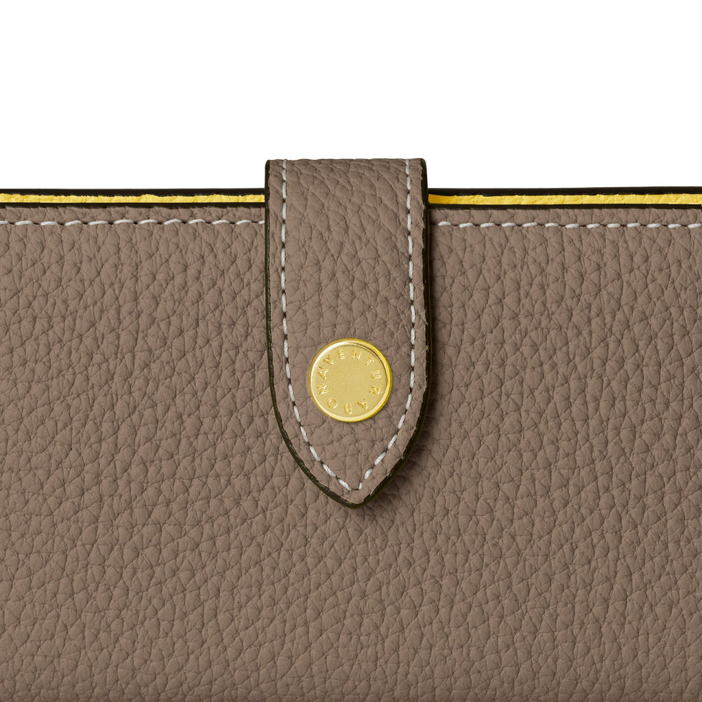 Belted Key Case Shrink Leather (Etoupe × Yellow)