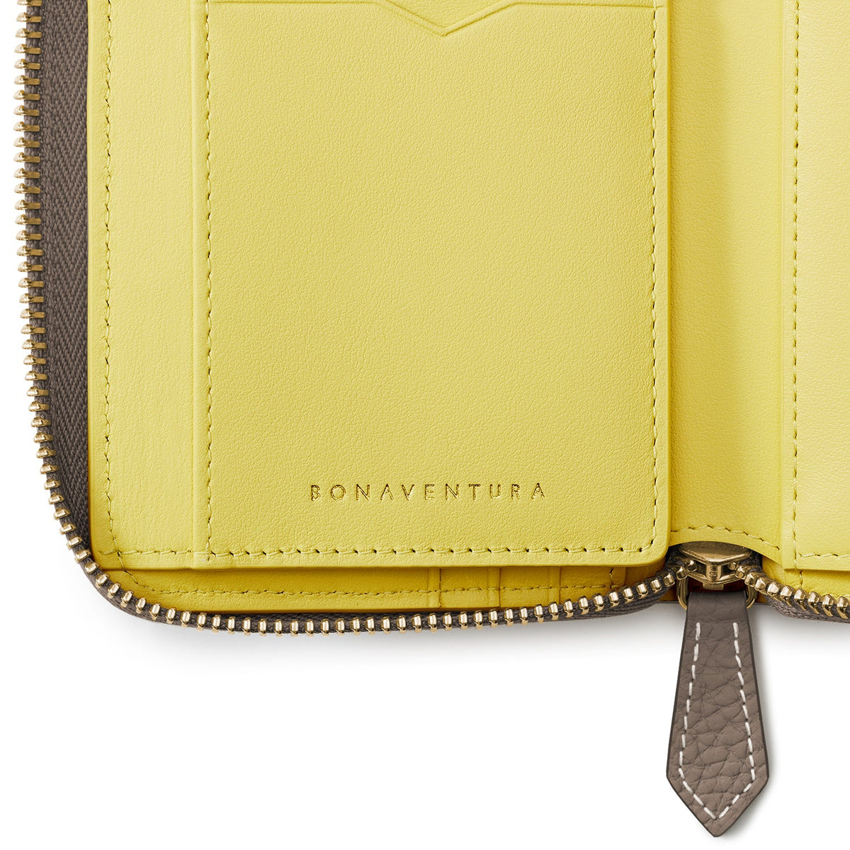 Medium Functional Zip Wallet Shrink Leather (Etoupe × Yellow)