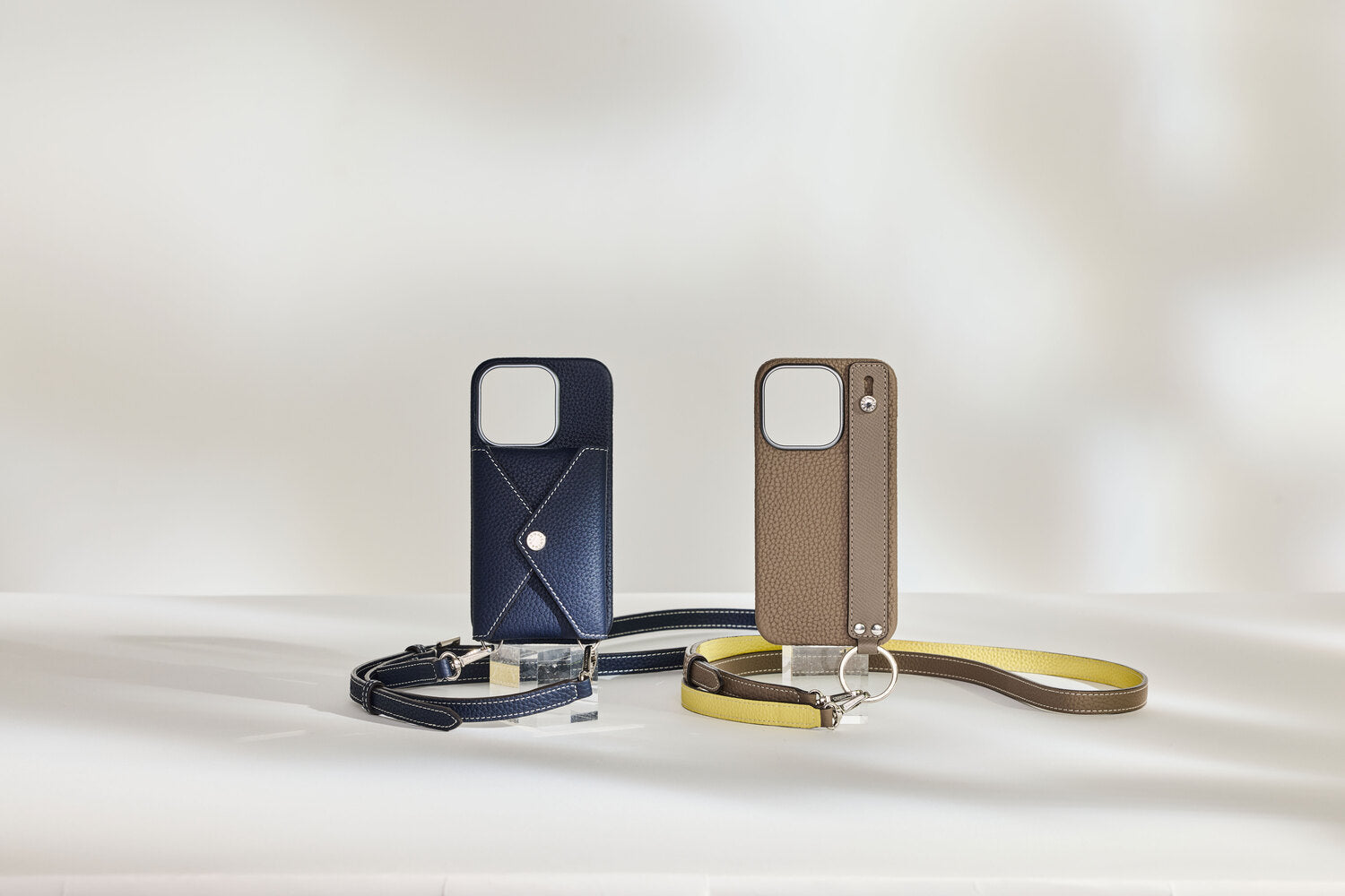 High-quality leather smartphone (iPhone 16 series) cases